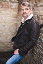 Copyright: Johny Venegas